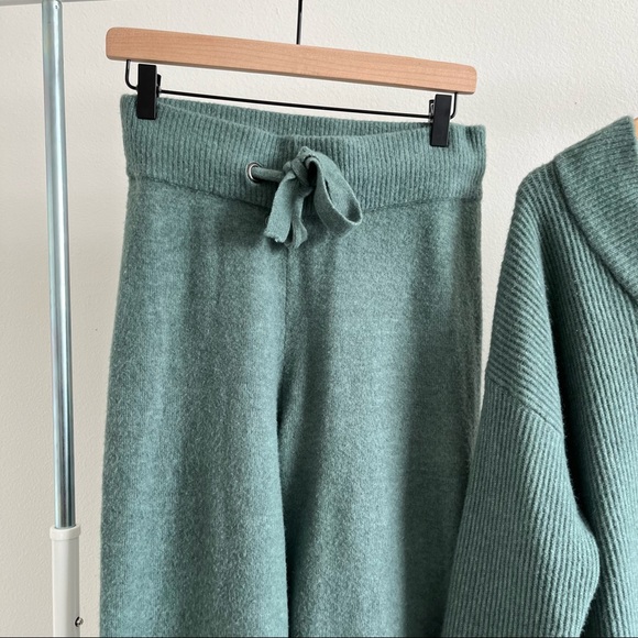 Zara green knit set (selling as set!) - Picture 4 of 6